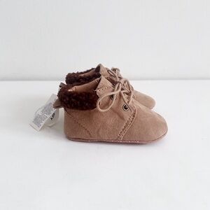 Old Navy baby boy faux suede booties size 12-18 months